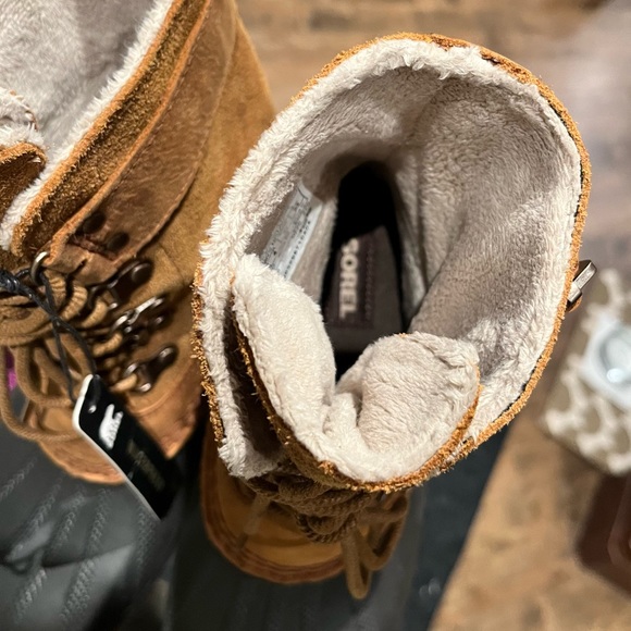 NWT SOREL waterproof Winter Fancy Duck Boots SIZE 6 - Picture 4 of 5